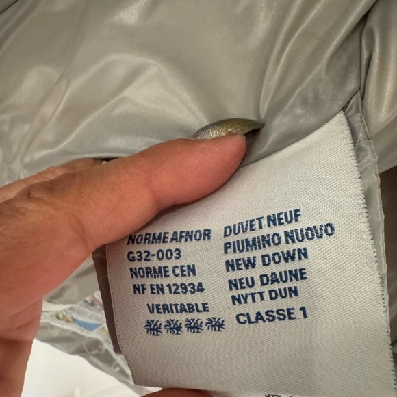 Moncler
Guery Giubbotto Down Jacket - Picture 8 of 12